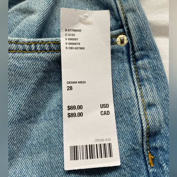 BDG Light Wash Low Waisted Flare Jeans - Picture 3 of 3